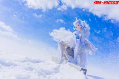 Аниме героини в работах Suzuhico и AZURE.